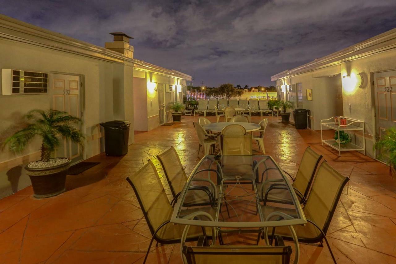 Richard'S Hotel Hollywood Exterior photo